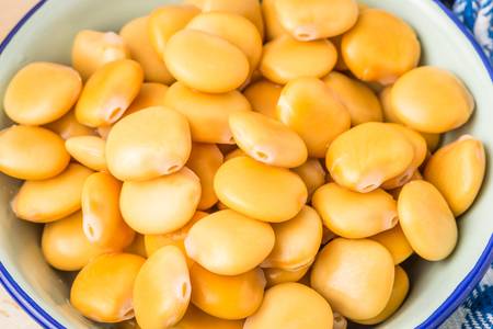 Lupini salati